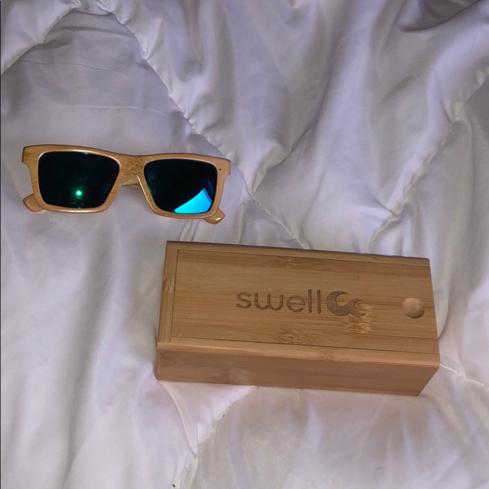 Swell Bamboo sunglasses